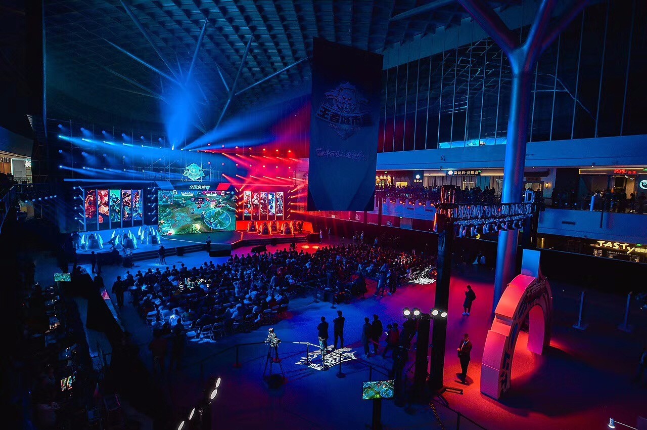 AUG ｜ Eye of Zapems以$50,000的价格售出，但NAVI贴纸将其价格提高到$100,000