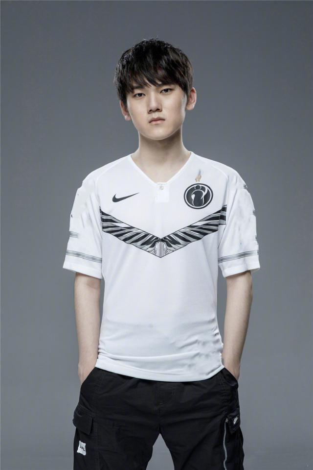 全明星LPL遭LCK暴捶，整活也不是这么个玩法